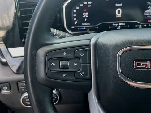 Used 2025 GMC Sierra 1500 SLT AWD/4WD image 12