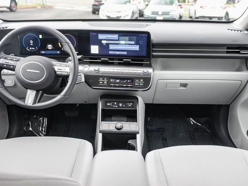 Certified 2025 Hyundai Kona SEL image 13