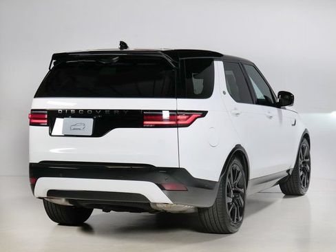 Certified 2025 Land Rover Discovery Dynamic SE AWD/4WD image 2