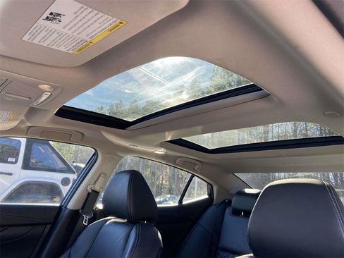 Used 2016 Nissan Maxima Platinum image 17