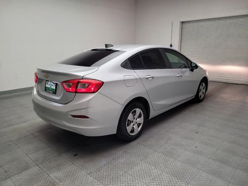 Used 2018 Chevrolet Cruze LS image 9