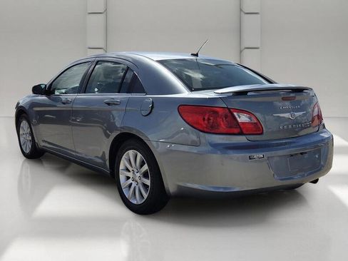 Used 2010 Chrysler Sebring Limited FWD image 3