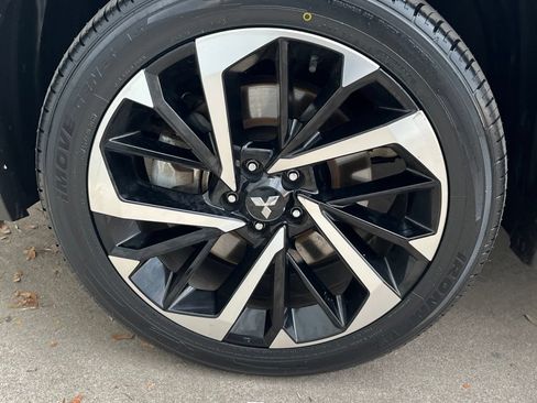 Used 2024 Mitsubishi Outlander SE FWD image 27