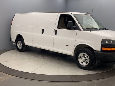 Used 2021 Chevrolet Express 2500 Extended w/ Driver Convenience Package RWD image 7