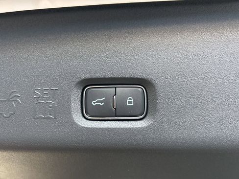 New 2025 Ford Expedition Max Platinum w/ Driver's Package image 17