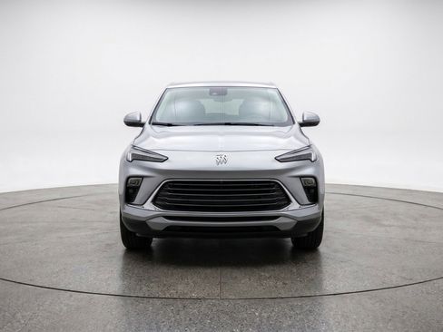 Used 2025 Buick Encore GX Preferred FWD image 2