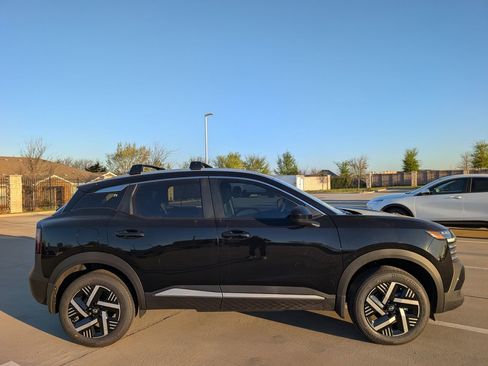 New 2026 Nissan Kicks SV FWD image 3