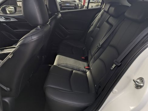 Used 2018 MAZDA MAZDA3 Touring image 8