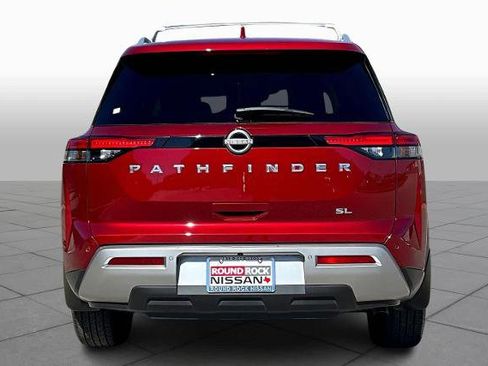 Certified 2024 Nissan Pathfinder SL image 4