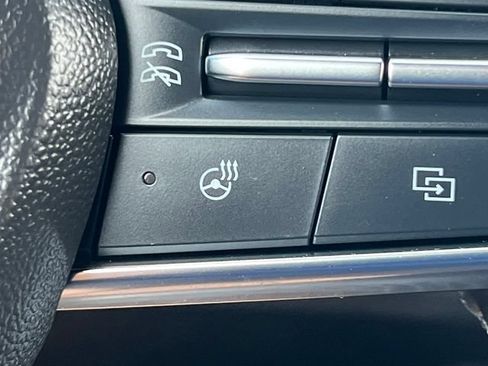 Used 2025 Chevrolet Equinox LT w/ Convenience Package II AWD/4WD image 21
