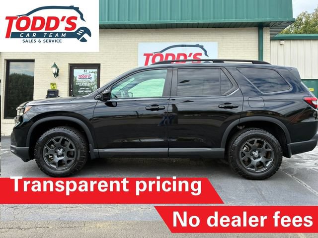 Used 2025 Honda Pilot TrailSport image 3