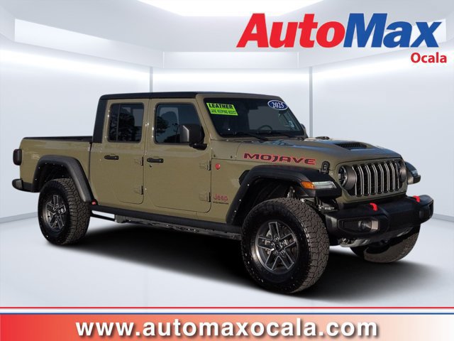 Used 2025 Jeep Gladiator Mojave w/ Convenience Group AWD/4WD image 1