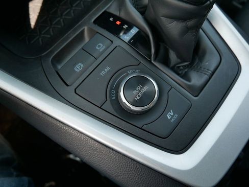 Certified 2025 Toyota RAV4 XLE AWD/4WD image 23