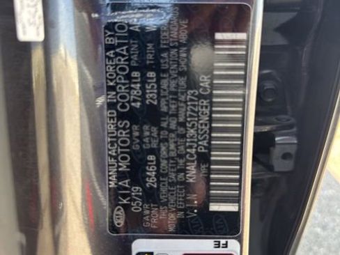 Used 2019 Kia Cadenza Technology image 13