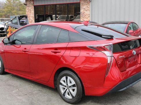 Used 2016 Toyota Prius Three w/ Advanced Technology Package image 4