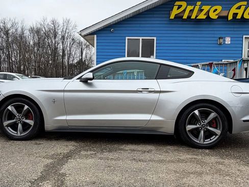 Used 2016 Ford Mustang Coupe image 9