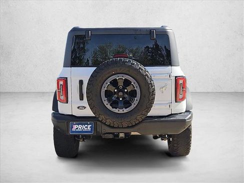 Used 2023 Ford Bronco Badlands image 7