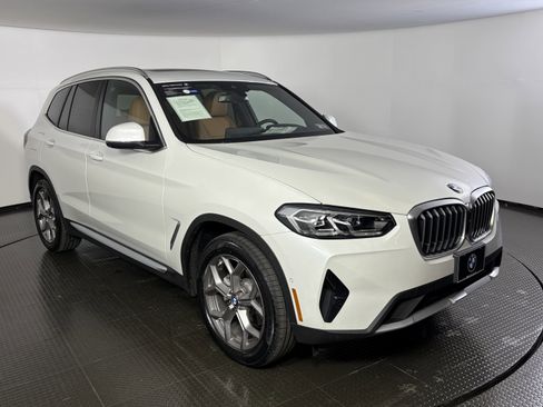 Used 2024 BMW X3 xDrive30i w/ Premium Package w/ZPA AWD/4WD image 3