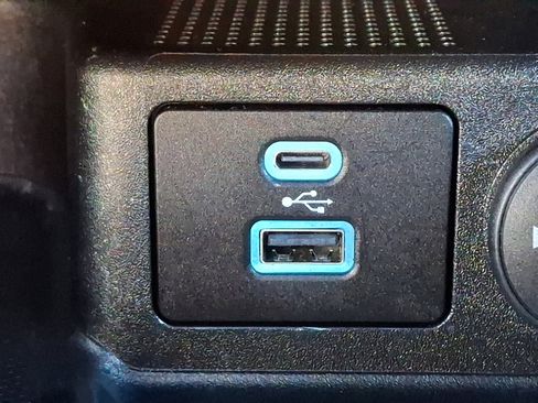 Certified 2023 Ford Escape ST-Line Select w/ Tech Pack #2 image 25