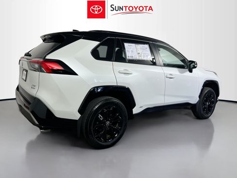 Used 2025 Toyota RAV4 XSE w/ Weather Package AWD/4WD image 4
