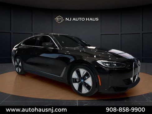 Used 2022 BMW i4 eDrive40 image 1