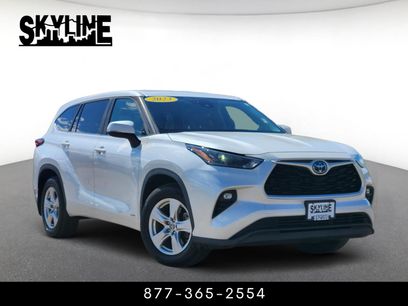 Used 2023 Toyota Highlander LE