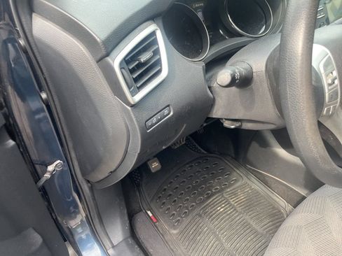 Used 2016 Nissan Rogue SV FWD image 41
