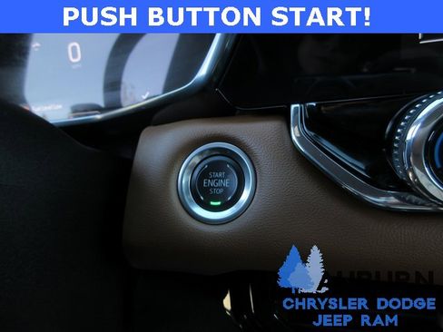 Used 2024 GMC Canyon AT4 w/ Technology Package image 18