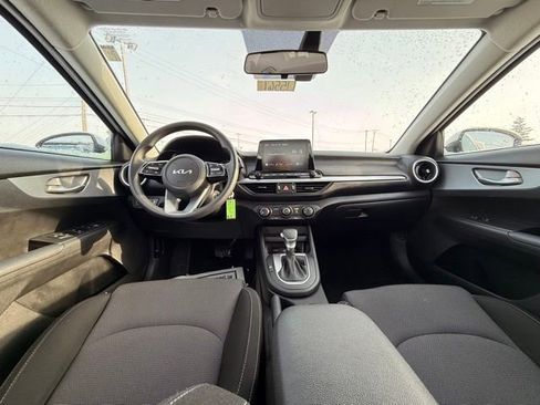 Used 2023 Kia Forte LXS w/ LXS Technology Package image 36