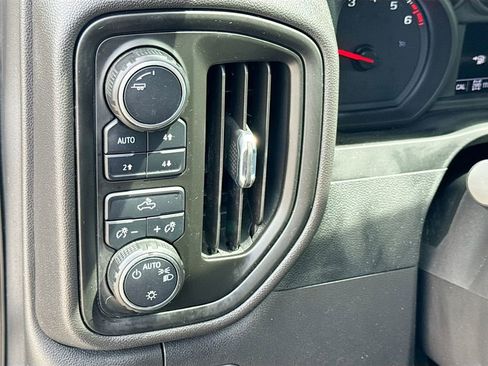 Used 2022 Chevrolet Silverado 1500 Custom Trail Boss AWD/4WD image 10