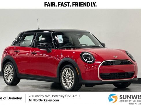 Used 2026 MINI Cooper 4-Door Hardtop FWD image 1