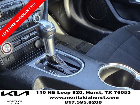 Used 2018 Ford Mustang EcoBoost image 9