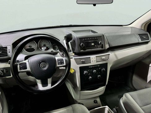 Used 2012 Volkswagen Routan S image 35