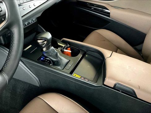 Used 2024 Lexus ES 350 w/ Premium Package image 15