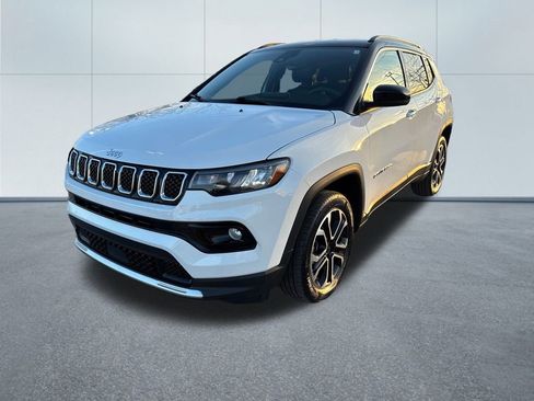 Certified 2023 Jeep Compass Limited image 2
