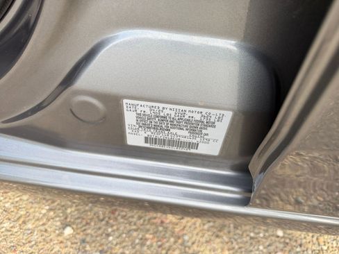 Used 2025 Nissan Versa SV image 29