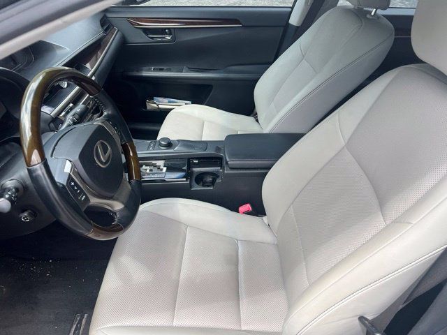 Used 2014 Lexus ES 350 w/ Premium Package FWD image 11