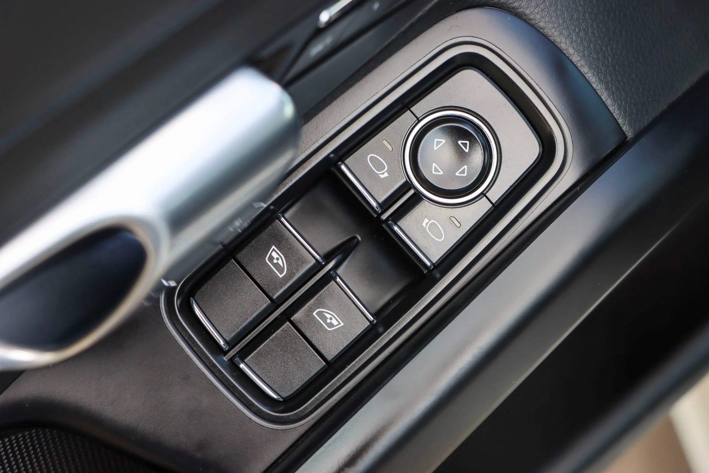 Used 2019 Porsche 718 Boxster RWD image 19