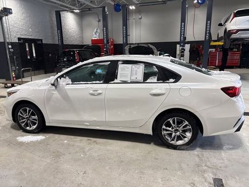 Certified 2023 Kia Forte LXS image 8