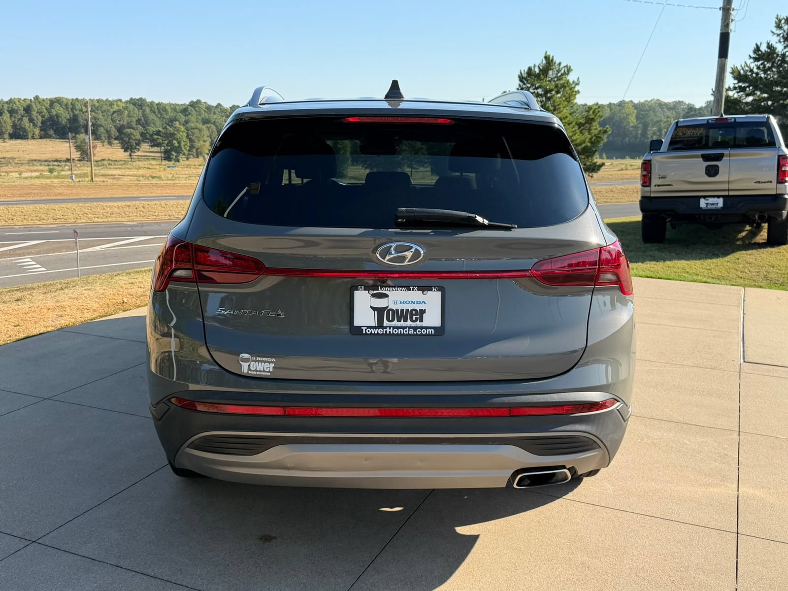 Used 2023 Hyundai Santa Fe SEL FWD image 5