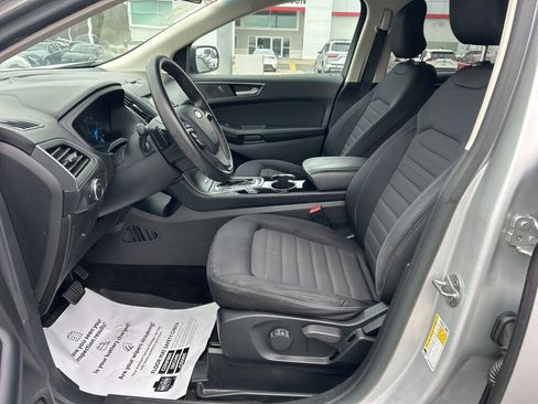 Used 2017 Ford Edge SE w/ Cargo Accessory Package image 3