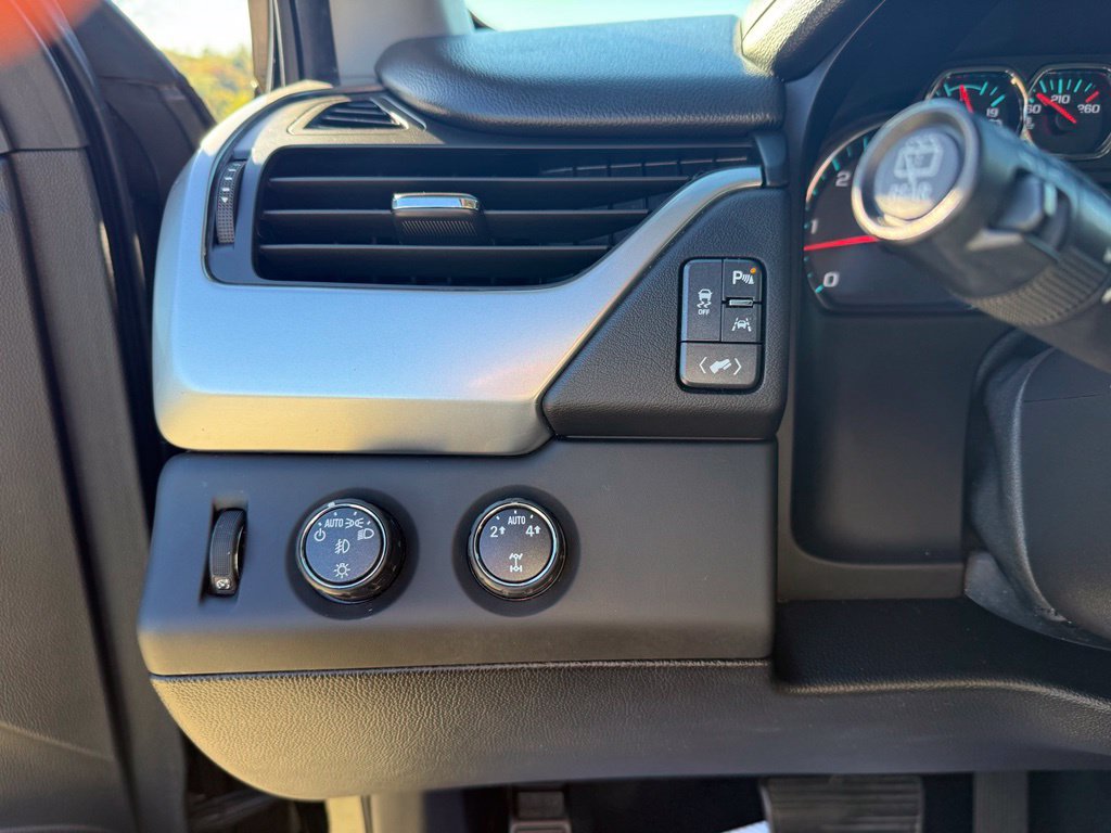 Used 2016 Chevrolet Suburban LTZ AWD/4WD image 40