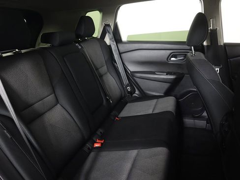 Used 2024 Nissan Rogue SV image 32