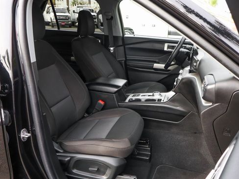 Used 2023 Ford Explorer XLT w/ Class IV Trailer Tow Package image 39