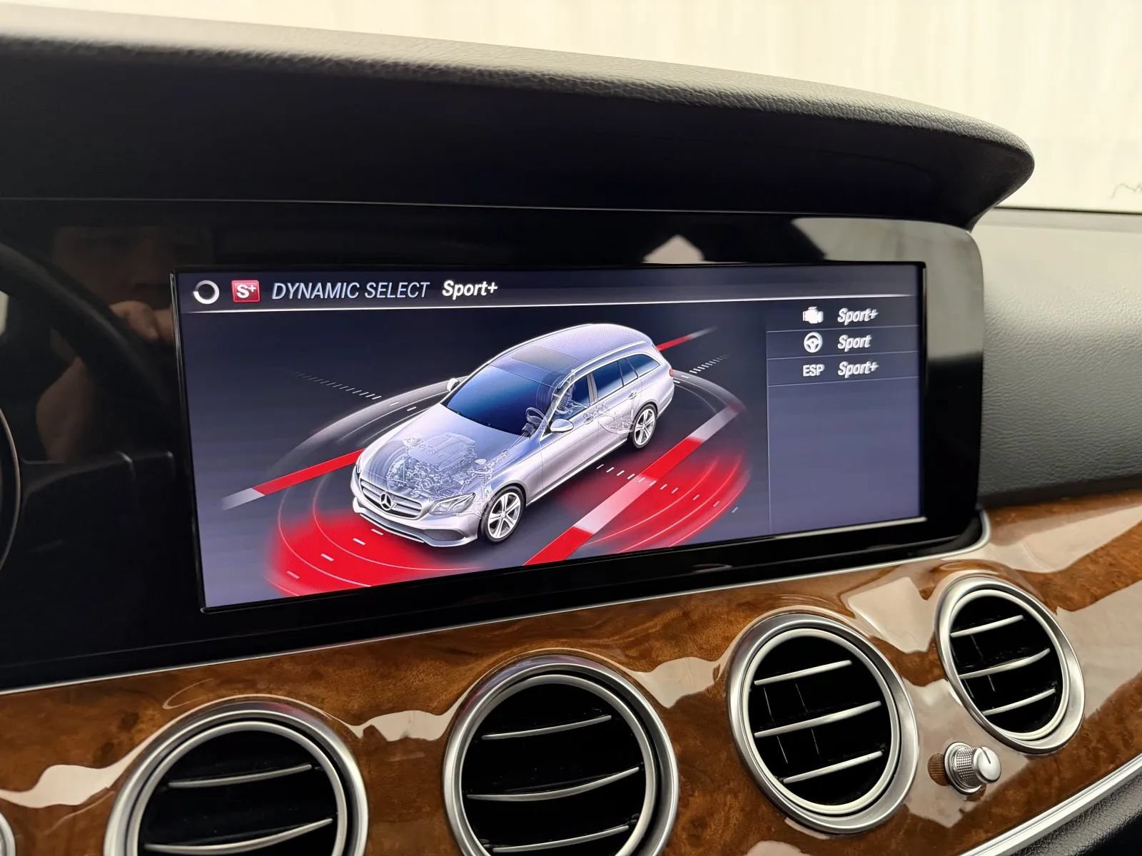 Used 2019 Mercedes-Benz E 450 4MATIC Wagon image 33