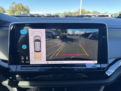 New 2026 Volkswagen Atlas Cross Sport SEL image 15