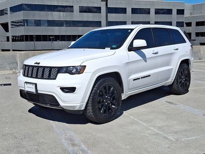 Used 2018 Jeep Grand Cherokee Altitude