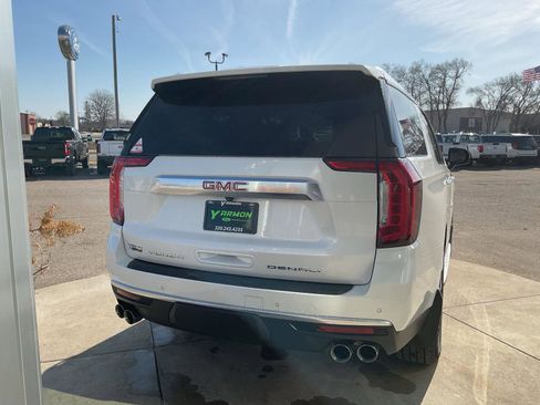 Used 2023 GMC Yukon XL Denali image 4
