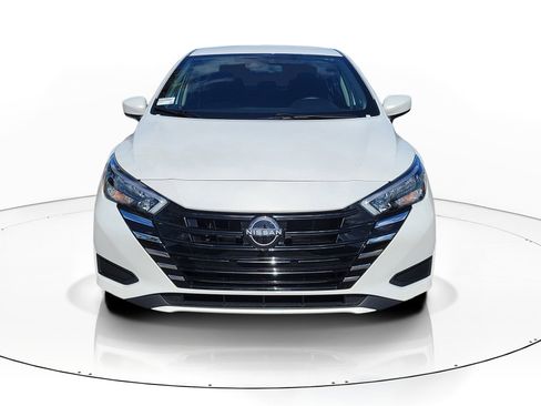 Used 2025 Nissan Versa SV FWD image 2