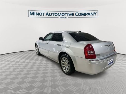 Used 2005 Chrysler 300 C w/ Protection Group II image 6